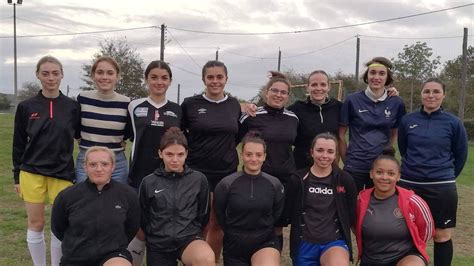 Entente Ouest Manceau : une nouvelle équipe de foot féminin .